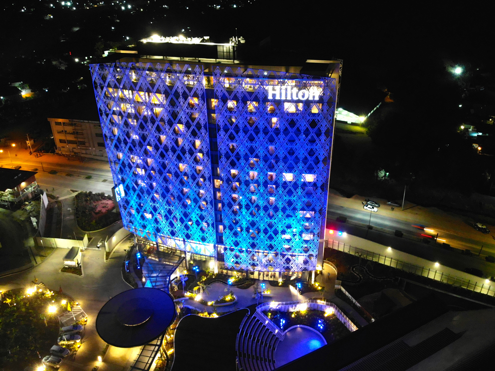 starmountain-plaza-opens